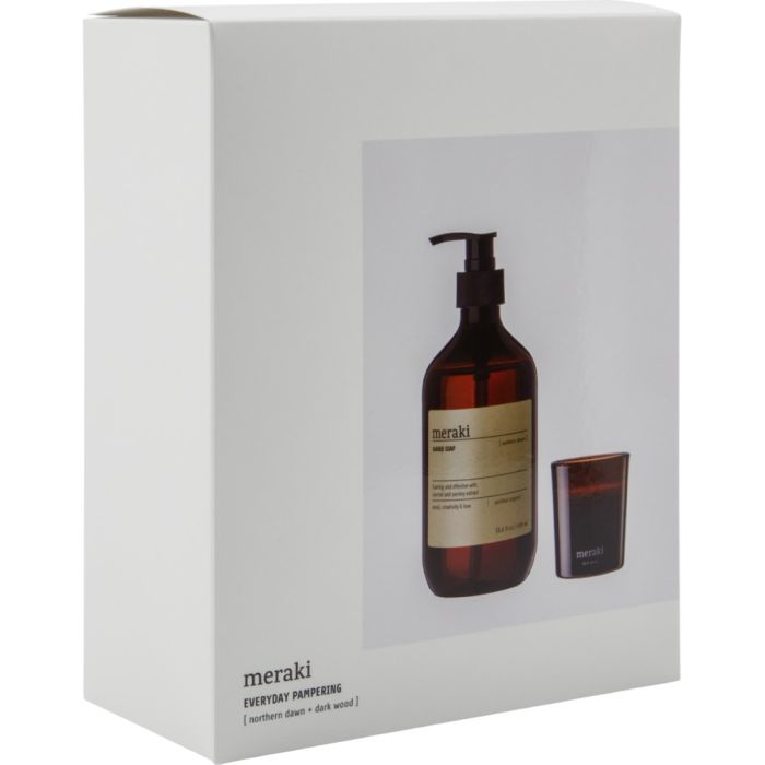 Meraki Gaveæske Everyday pampering med håndsæbe og duftlys set fra siden af