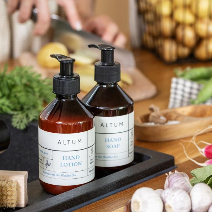 ALTUM Golden Grass håndsæbe 250 ml fra Ib Laursen i køkken på bakke