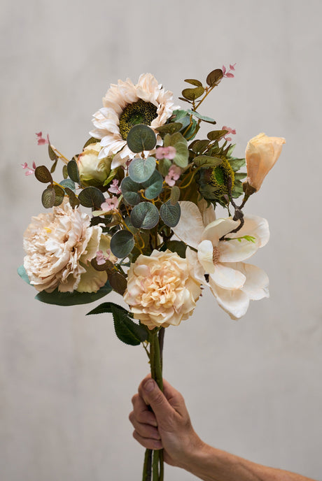Blomsterbuket med kunstige blomsterstilke fra Speedtsberg