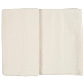 Ensfarvet dug fra Ib Laursen i den lyse cremefarvede Butter Cream nuance, 150 x 250 cm