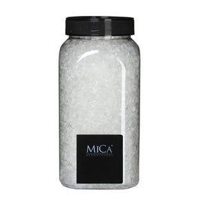 Transparente glassten fra Mica Decorations i beholder med sort låg til dekorationer og vinterlandskaber