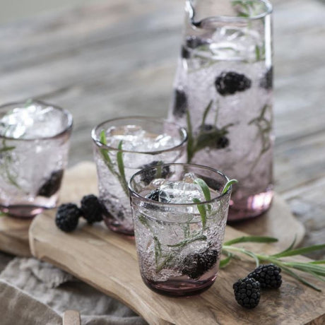 Ib Laursen Olivia skærebræt i oliventræ med glas med brombær