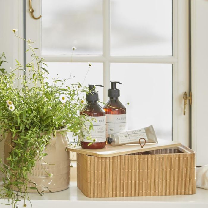 ALTUM Meadow håndsæbe 250 ml fra Ib Laursen på kasse i vindueskarm