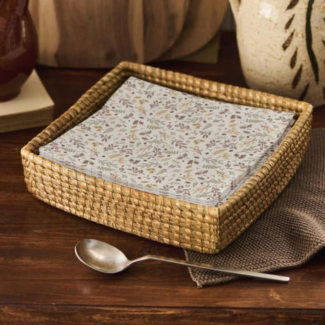 Efterårsservietter med blade fra Ib Laursen i flettet servietholder